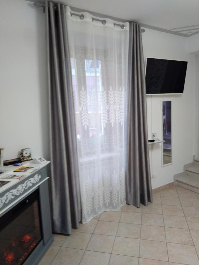 B&B Regina Margherita L'Aquila Exterior photo
